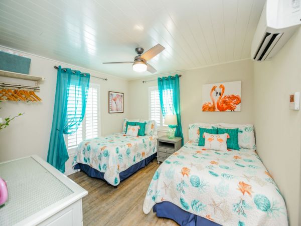 Beautiful 3 Bedroom Siesta Key Home Steps to Beach