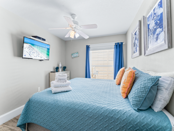 Beachfront Siesta Key Rental with Stunning Sunset Views