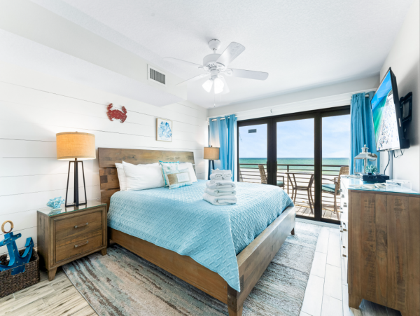 Beachfront Siesta Key Rental with Stunning Sunset Views