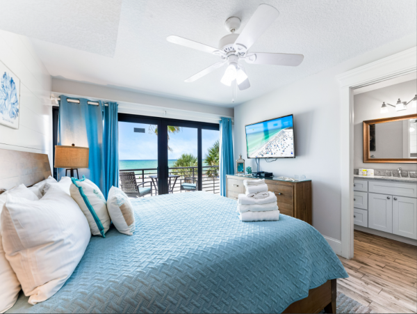 Beachfront Siesta Key Rental with Stunning Sunset Views