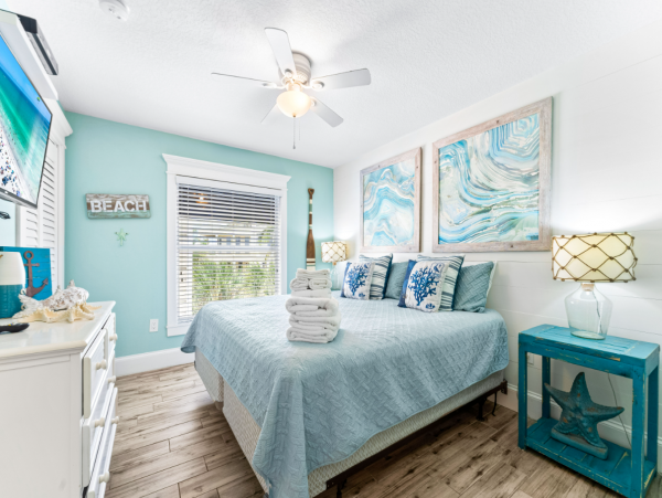 Beachfront Siesta Key Rental with Stunning Sunset Views