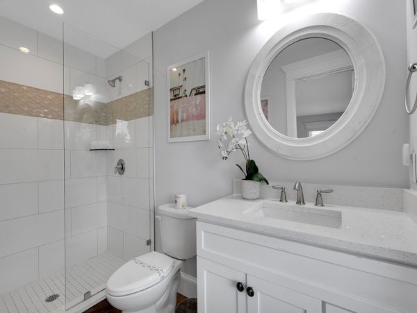 This Vacation Home Sleeps 22 - Walk to Siesta Key Beaches