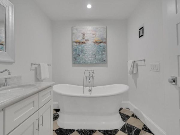 Largest Vacation Rental Homes on Siesta Key that Sleeps 23!