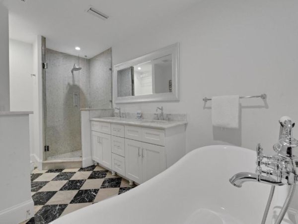Largest Vacation Rental Homes on Siesta Key that Sleeps 23!