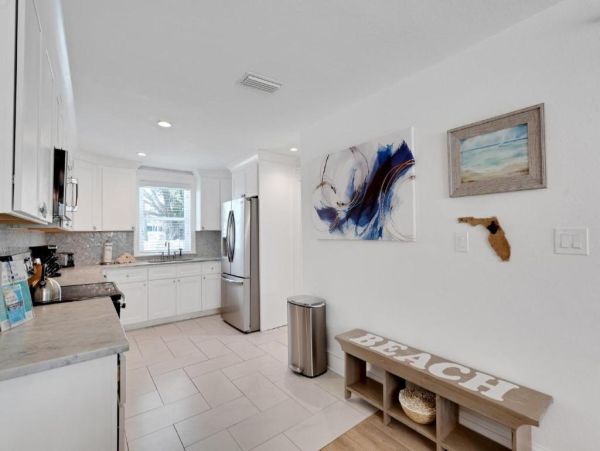 Largest Vacation Rental Homes on Siesta Key that Sleeps 23!