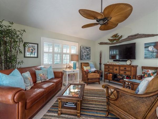 Anna Maria Island Three Bedroom Home for Rent- Vacation Pool