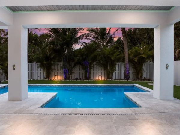 Anna Maria Island Luxury Four Bedroom Vacation Home