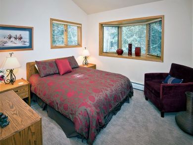 Vail 4 Bedroom Vacation Home Rental Sleeps 11