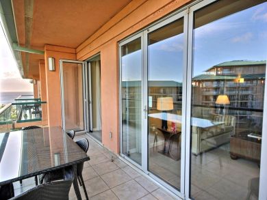 Vacation in Kaanapali & Love this Beachfront Rental Condo!