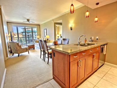 Vacation in Kaanapali & Love this Beachfront Rental Condo!