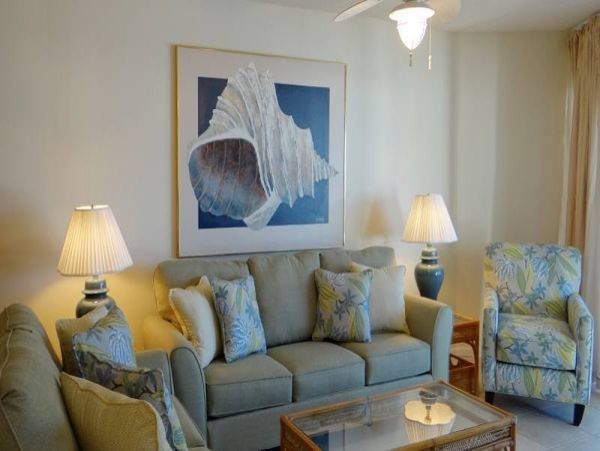 Holmes Beach Vacation Condo Located on the Beach 2 Bedrooms