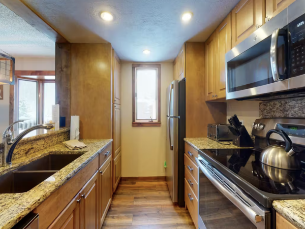 Vail Three Bedroom Well Appointed Ski Condo Sleeps 8