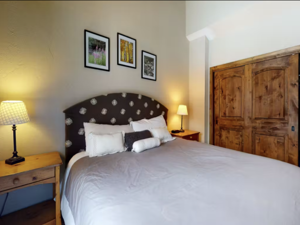 Vail Three Bedroom Well Appointed Ski Condo Sleeps 8