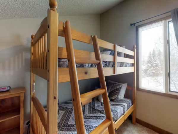 Vail Three Bedroom Well Appointed Ski Condo Sleeps 8