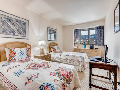 Gold Rated 3 Bedroom Avon Ski Property