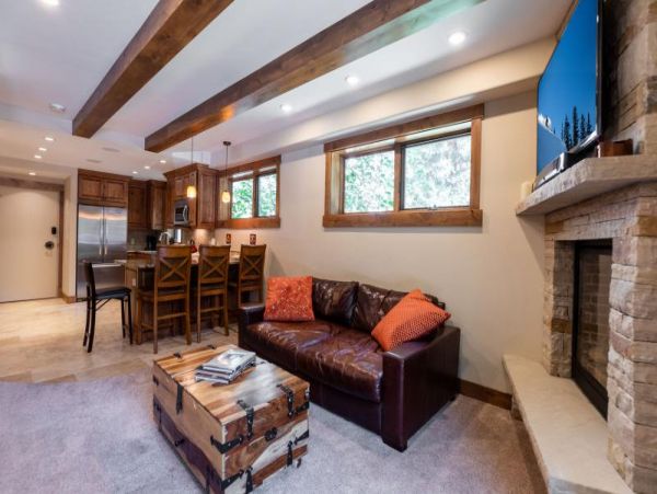 Charming Vacation Condo in Vail Short Walk to Gondola