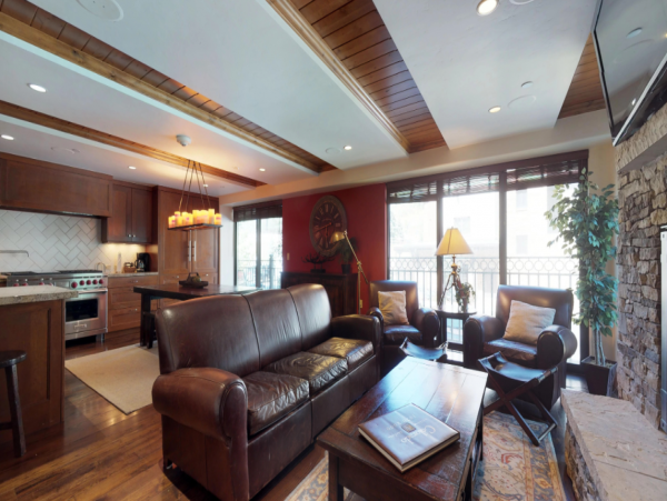 Vail Platinum 2 Bedroom plus Den Partial Mountain View