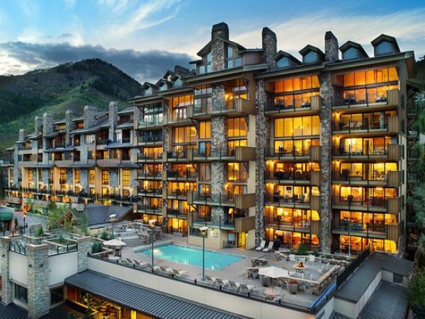 Vail Platinum 2 Bedroom plus Den Partial Mountain View