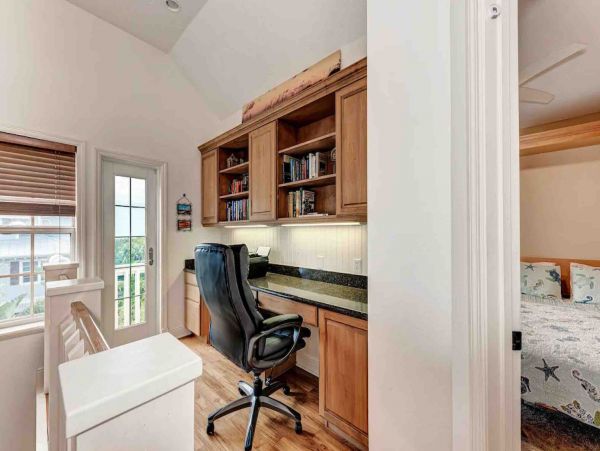 So Close to an Actual Anna Maria Island Beach House Sleeps 8