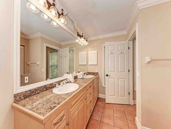 So Close to an Actual Anna Maria Island Beach House Sleeps 8