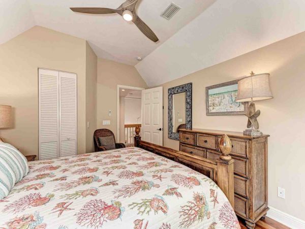 So Close to an Actual Anna Maria Island Beach House Sleeps 8