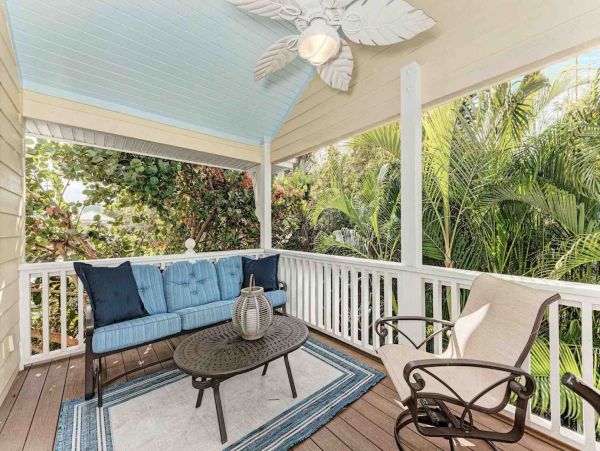 So Close to an Actual Anna Maria Island Beach House Sleeps 8