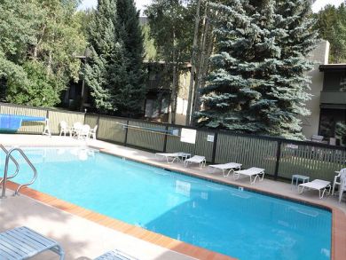 West Vail Townhome on Shuttle Route