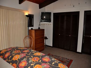 Free Shuttle to Ski Lifts from this Three Bedroom Home