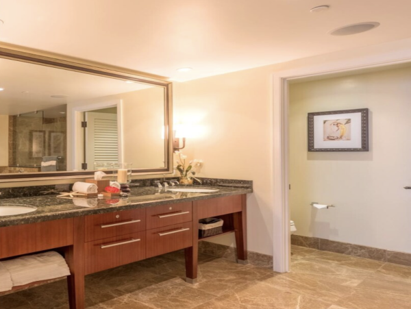 Stunning Kaanapali Luxury Vacation Rental Condo Sleeps 8