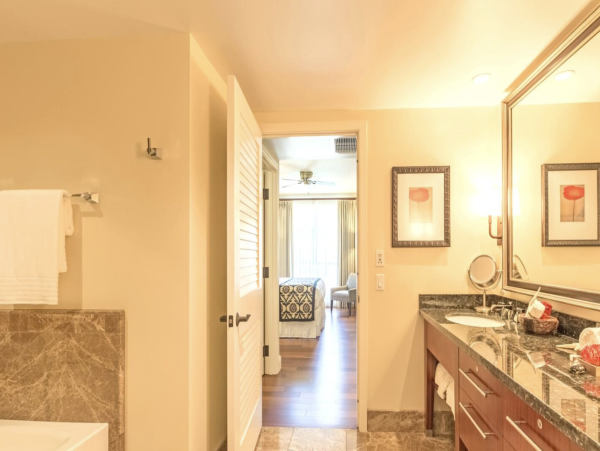 Stunning Kaanapali Luxury Vacation Rental Condo Sleeps 8
