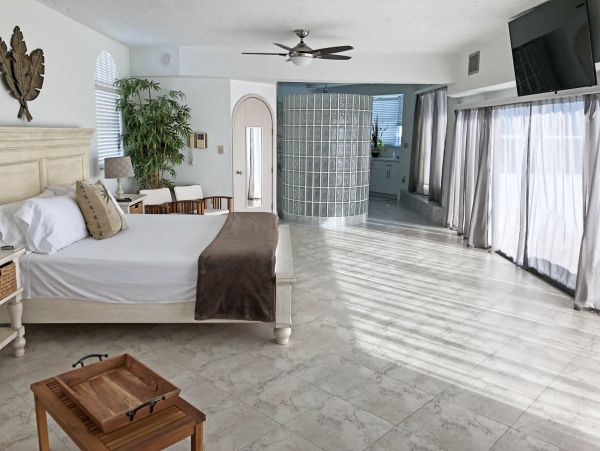 Florida Keys Five Bedroom Vacation Home with Pool