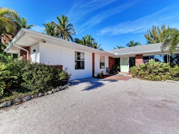 Beachfront Rental on North End Anna Maria with Boat Dock