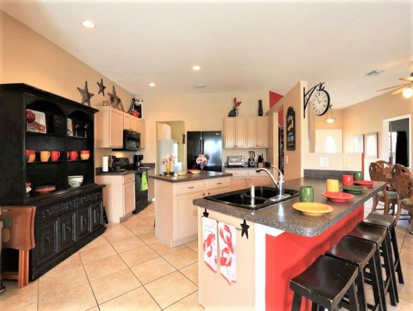 Cape Coral Vacation Rental Pool Home