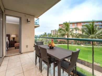 Kaanapali Luxury Beach Rentals with Pools & Views.