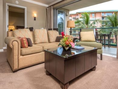 Kaanapali Luxury Beach Rentals with Pools & Views.