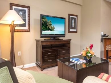 Kaanapali Luxury Beach Rentals with Pools & Views.