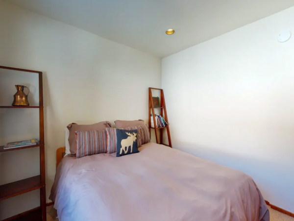 Three Bedroom Two Bathroom Vail Condo Sleeps 6 Guests