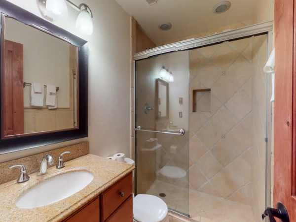 Three Bedroom Two Bathroom Vail Condo Sleeps 6 Guests