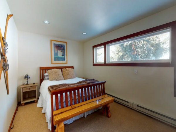 Three Bedroom Two Bathroom Vail Condo Sleeps 6 Guests
