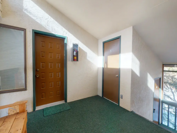 Vail Vacation Ski Condo with Three Bedrooms Sleeps 6 Guests