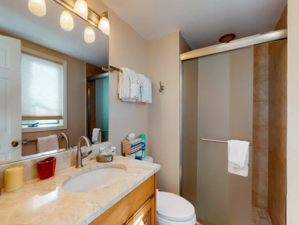 Vail Vacation Ski Condo with Three Bedrooms Sleeps 6 Guests