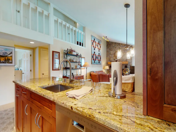 Vail Vacation Ski Condo with Three Bedrooms Sleeps 6 Guests