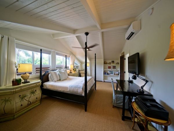 Luxury. Seven Bedroom Vacation Rental Estate Princeville HI