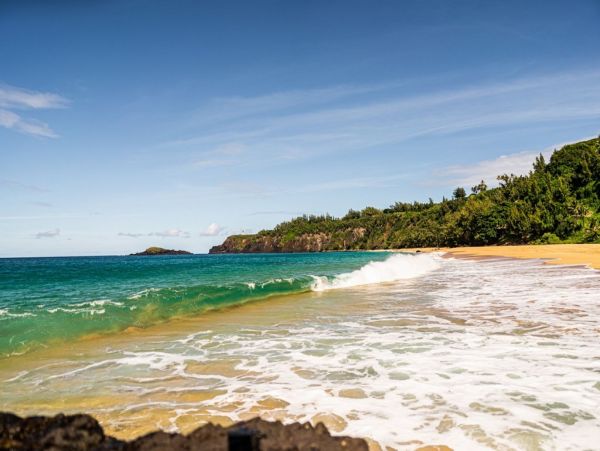 Luxury. Seven Bedroom Vacation Rental Estate Princeville HI