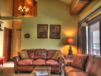 Five Bedroom Luxury 250 yards from Ski Condo to Gondola