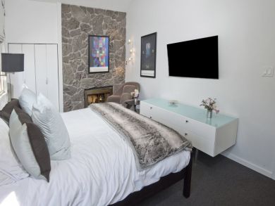 Vail 3 plus loft Ski Condo with Mountain View