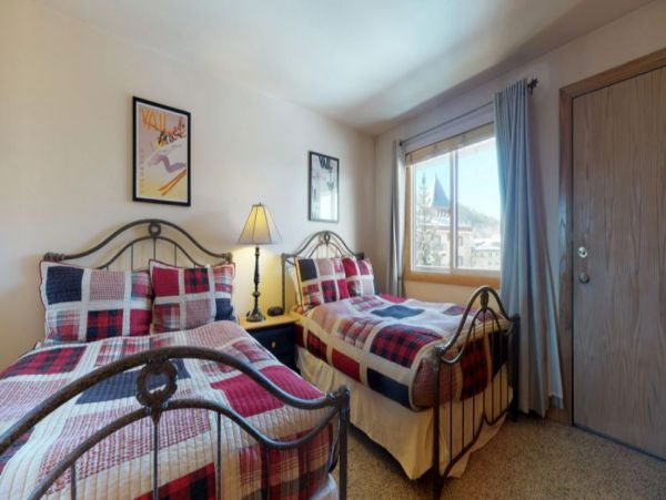 Lionshead Village Rental 4 Bedrooms Plus Loft Walk To Lifts