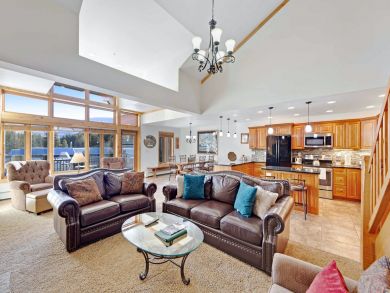 Vail Four Bedroom Luxury Ski in Ski Out Condo Mountain View