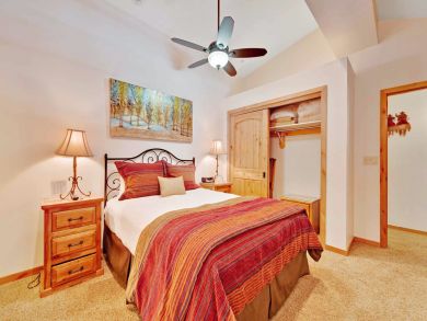 Vail Four Bedroom Luxury Ski in Ski Out Condo Mountain View