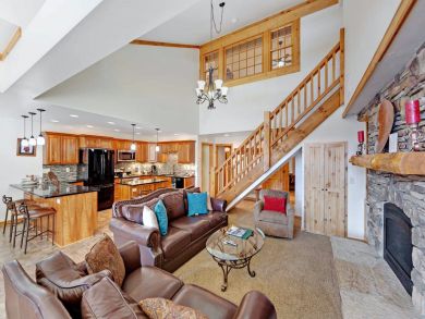 Vail Four Bedroom Luxury Ski in Ski Out Condo Mountain View